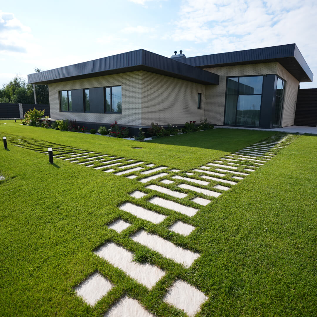 Шаговая плита STONE Светлая Галька 990х330х55мм в Омутнинске фото