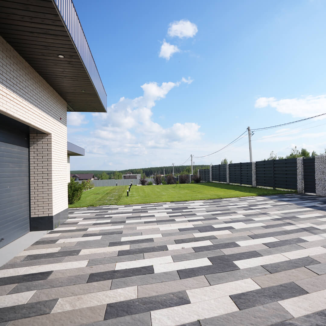 Шаговая плита STONE Светлая Галька 990х330х55мм в Омутнинске фото